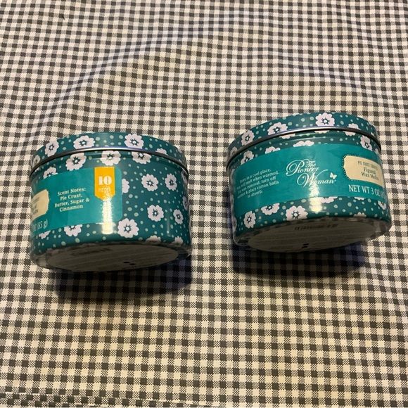 The Pioneer Woman figural wax melts scent pie crust cookies.Lot of 2 - Picture 3 of 16